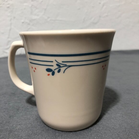 Vintage Corning USA Corelle Country Violets Coffee Mugs Tea Cups Set of 4 - Picture 5 of 7